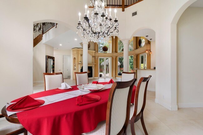 Building Photo - 6301 SW 58th Ct