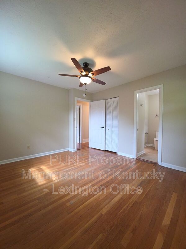 Building Photo - 1123 Gainesway Dr