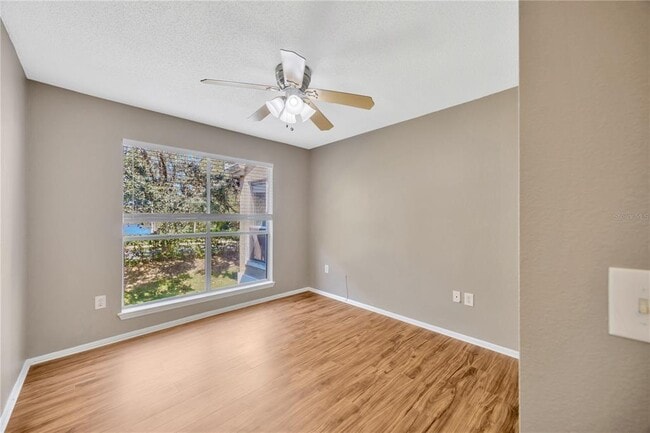 Building Photo - 9481 Highland Oak Dr