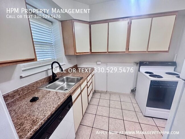 Building Photo - 20855 Chagrin Blvd