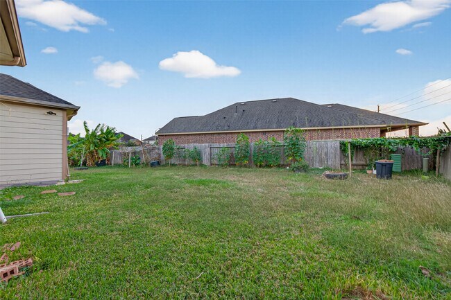 Building Photo - 2310 Shannon Ct