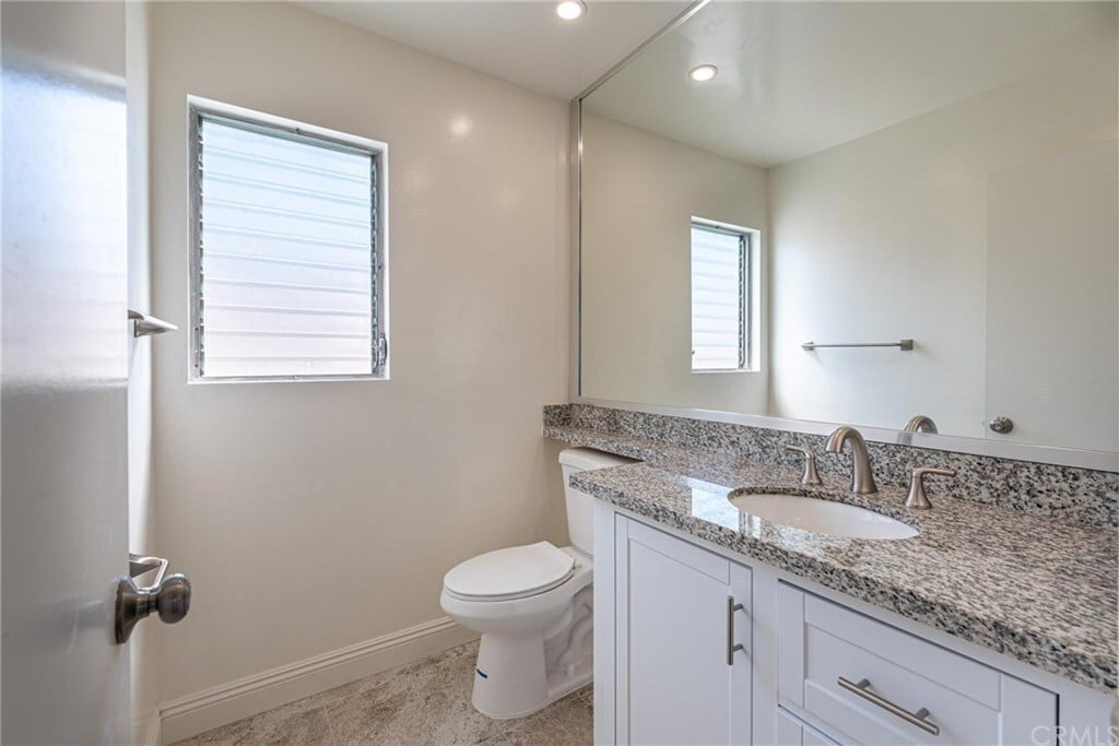 Building Photo - 5300 Fairview Blvd