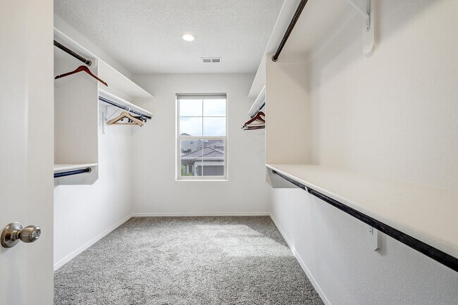 Building Photo - 3202 Tazanita Lp SE