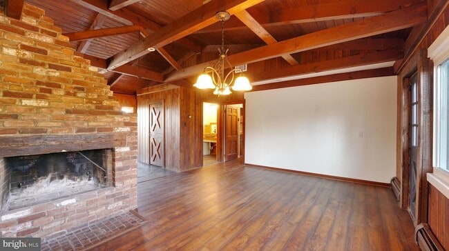 Building Photo - 53 Iron Bridge Rd