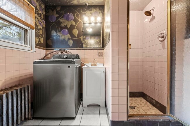 Building Photo - 29 Abner St