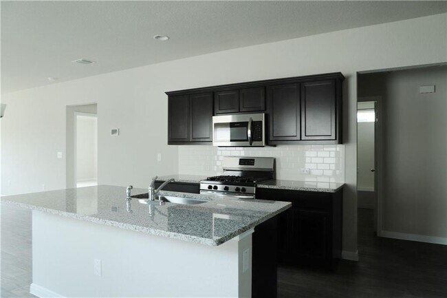 Building Photo - 13812 Levy Ln