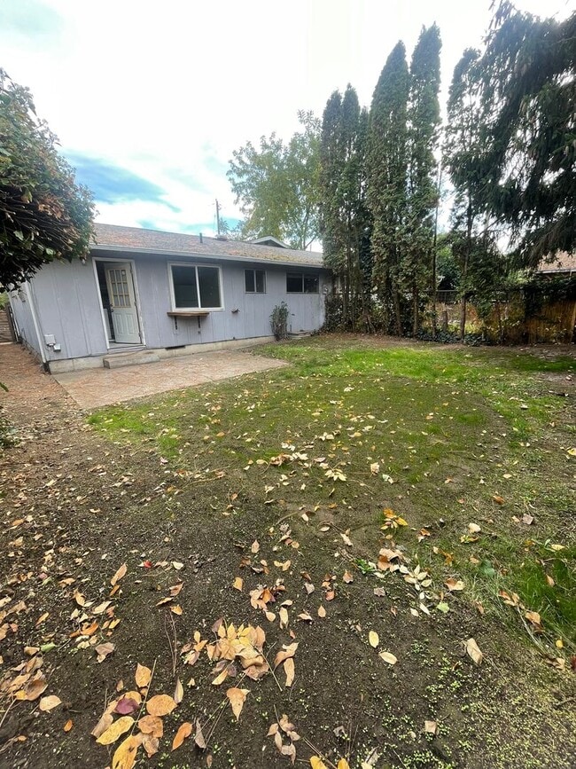 Building Photo - 2 Bedroom in Albany!