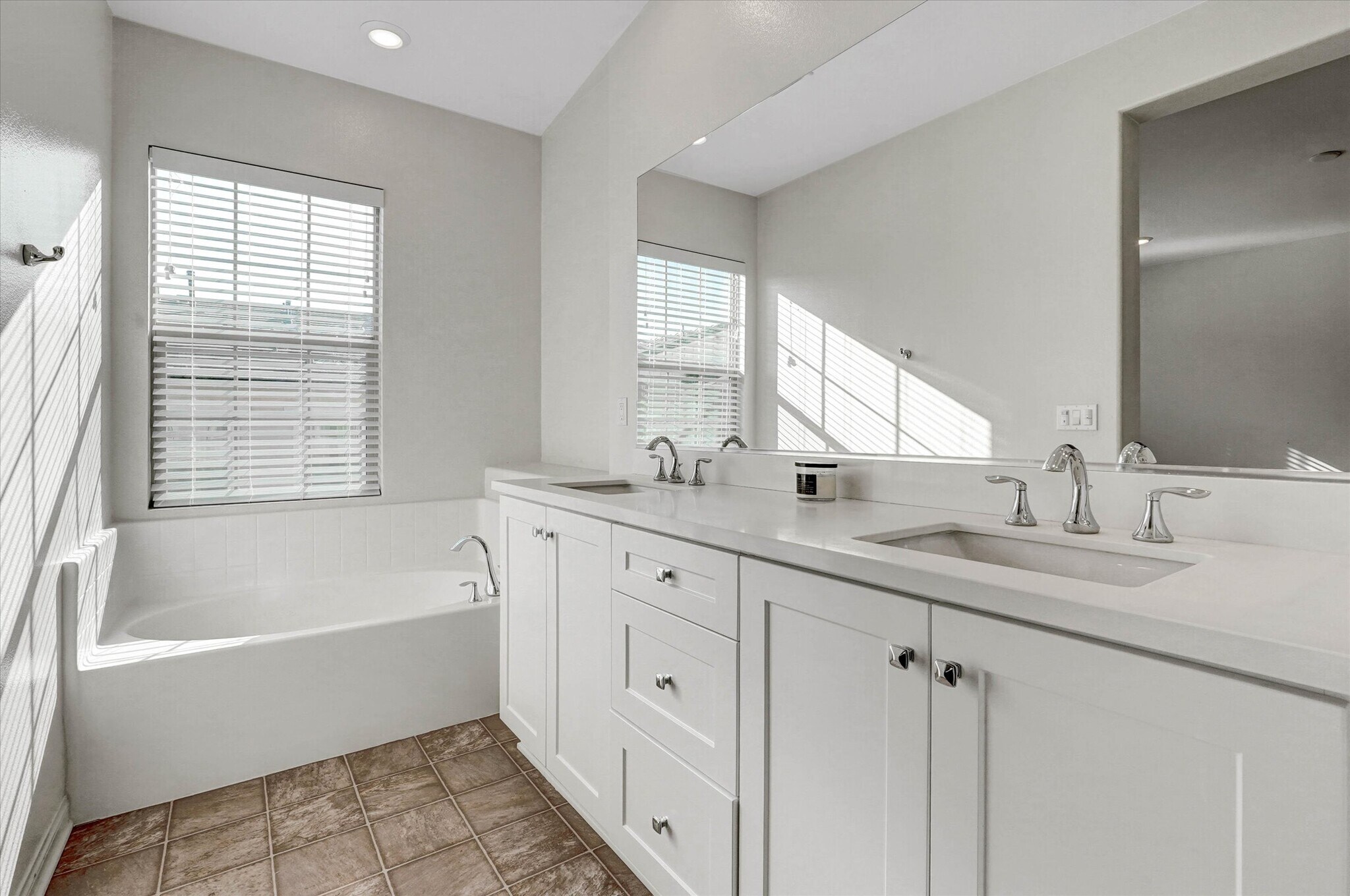 Building Photo - 26417 Choral Ln