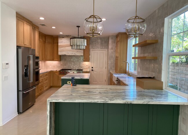 Building Photo - 4 bedroom, 3 bath Big Sky home!