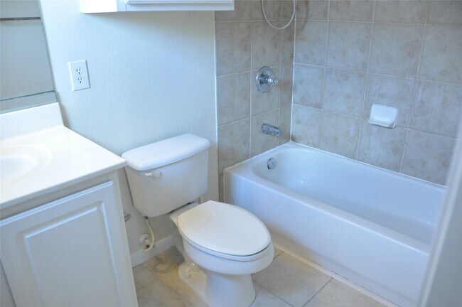 Building Photo - 12707 Boheme Dr