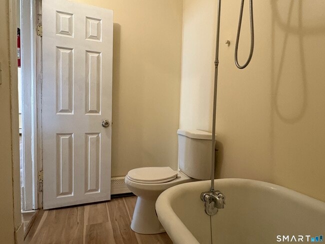 Building Photo - 36 Walnut St