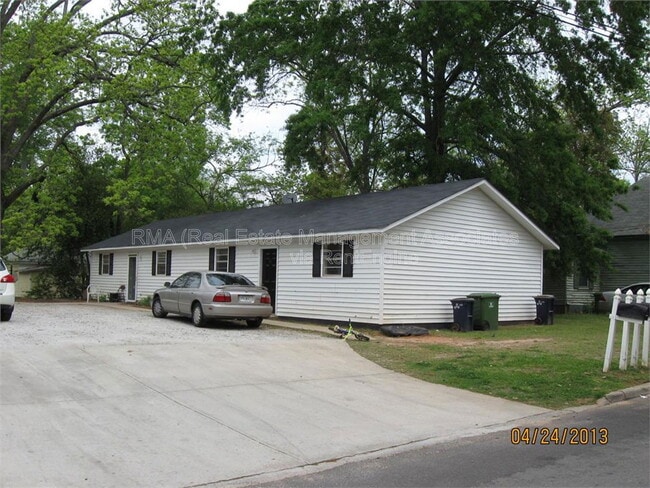 Building Photo - 217 W Quilly St