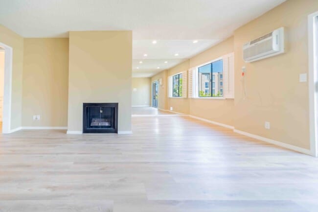 Building Photo - 11871 Idaho Ave