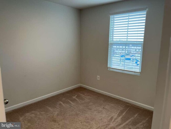 Building Photo - 2862 Farzi Cir