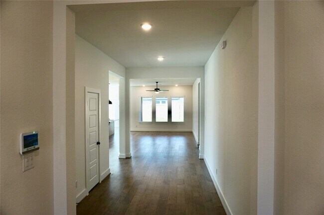 Building Photo - 31226 Anna Mdws Dr