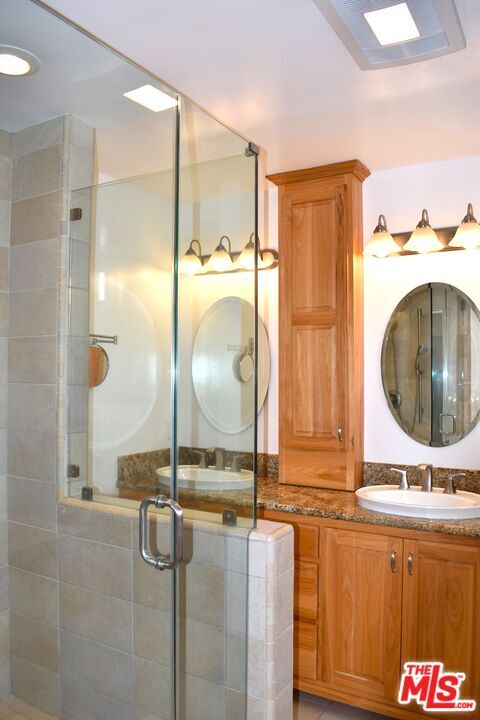 Building Photo - 11365 Chalon Rd