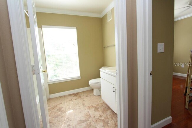 Building Photo - 18517 Bridle Club Dr