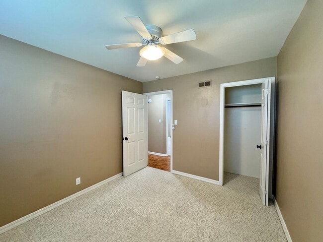 Building Photo - Classic Napa Bel Aire Home 4 Bedrooms, 2 B...