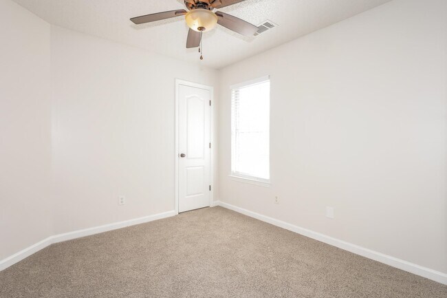 Building Photo - 1080 Cross Wood Ln