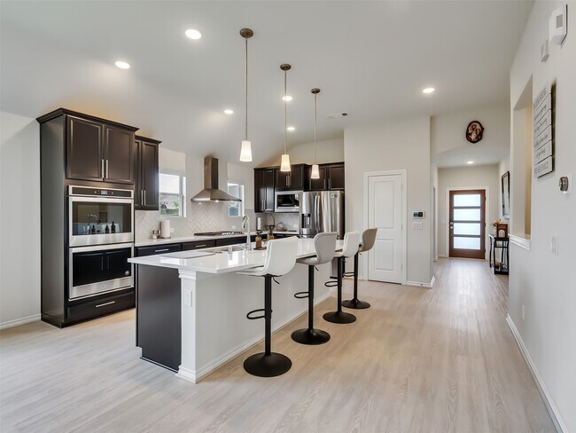 Building Photo - 27997 Lone Hollow Ln