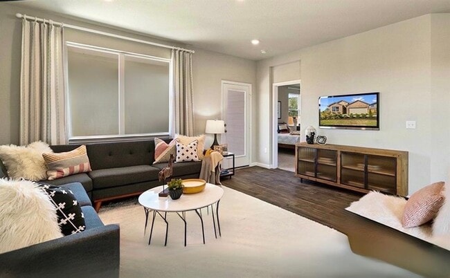 Building Photo - 611 Bluffview Dr.