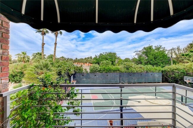 Building Photo - 7001 Alamitos Cir