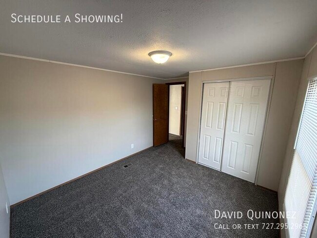 Building Photo - 6622 Country Ln