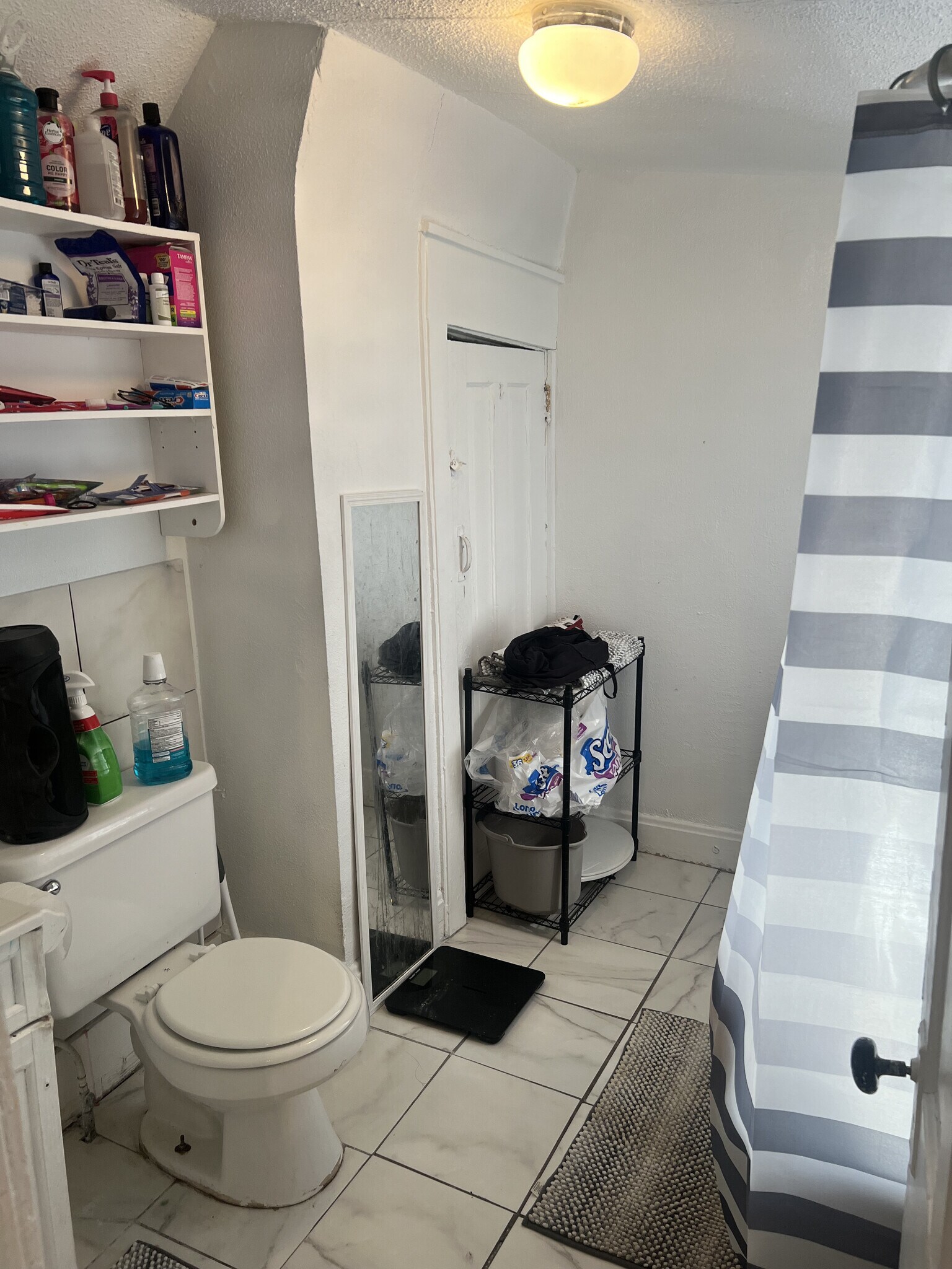 Building Photo - 1113 6th St E