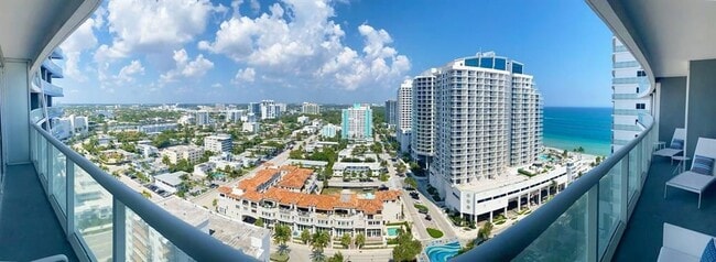 Building Photo - 3101 Bayshore Dr