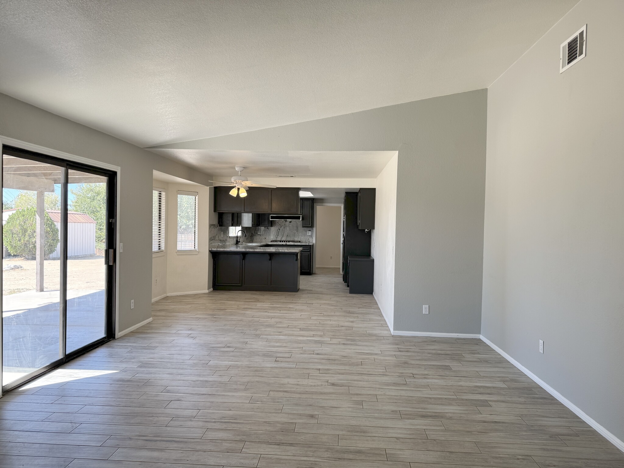 Building Photo - 14957 Mandan Rd