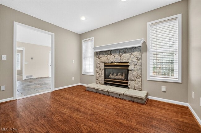 Building Photo - 6724 Larch Ct