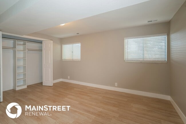 Building Photo - 1980 S 200 E