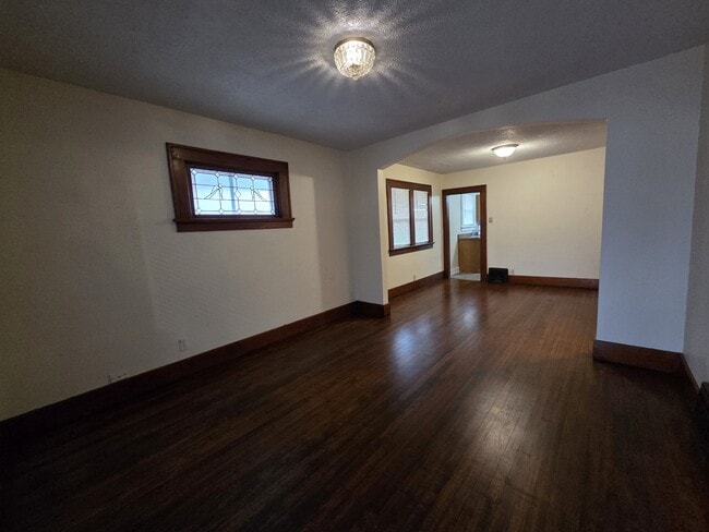 Primary Photo - 1239 Charlotte Ave