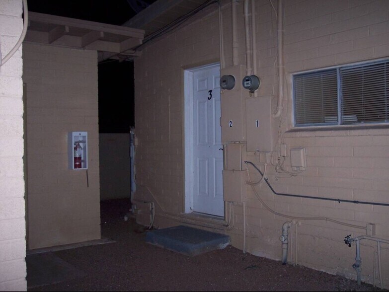 Apartment in back -#3 - 236 N Saguaro Dr