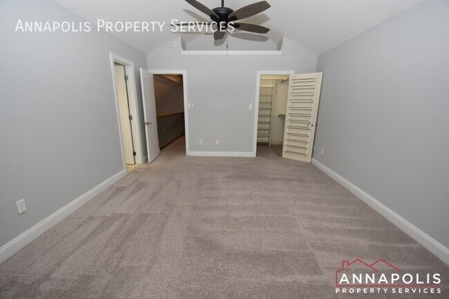 Building Photo - 906 Windwhisper Ln