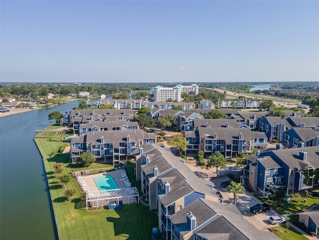 Building Photo - 18515 Egret Bay Blvd