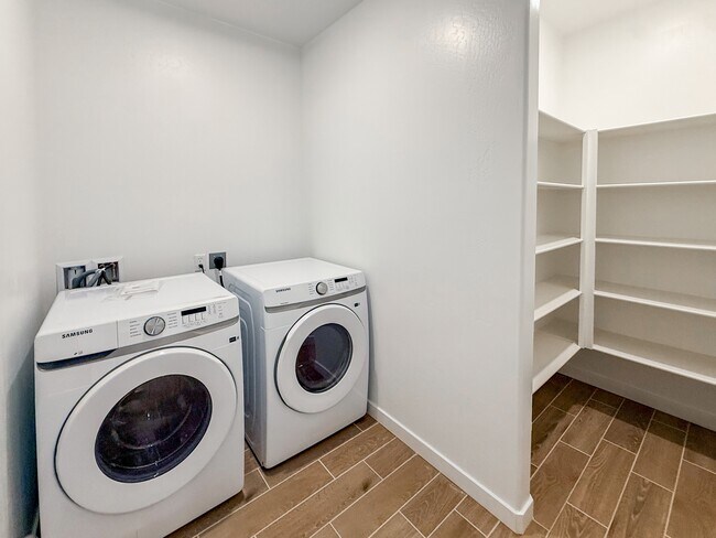 Building Photo - 4501 Stine Rd