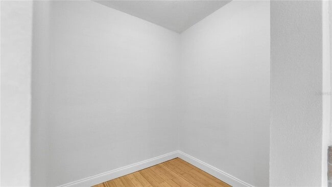 Building Photo - 2128 Sycamore Dr