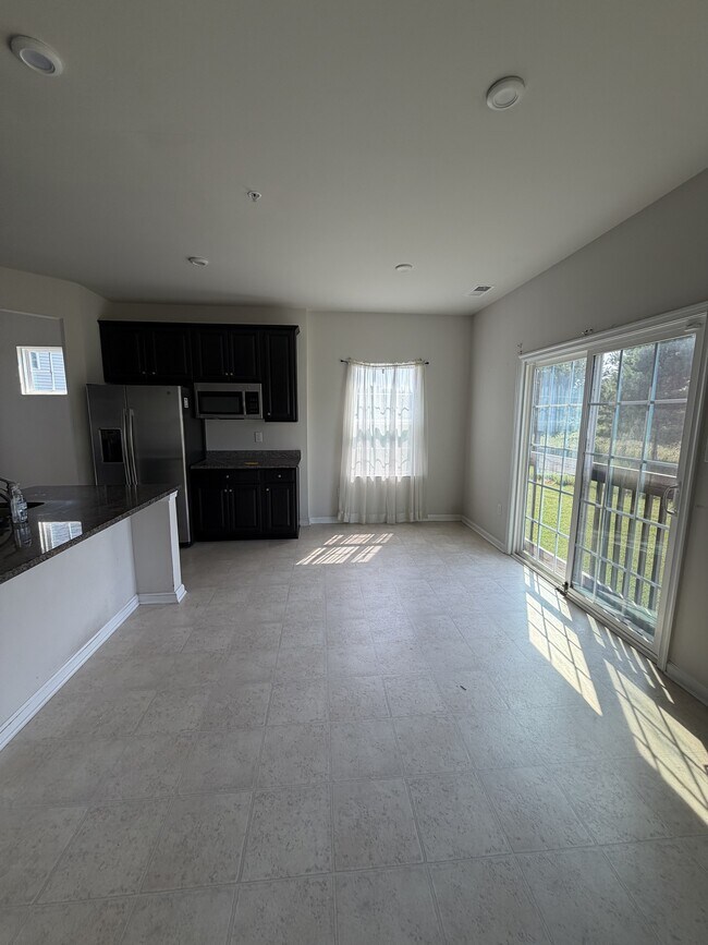 Building Photo - 9518 Royal Tern Dr