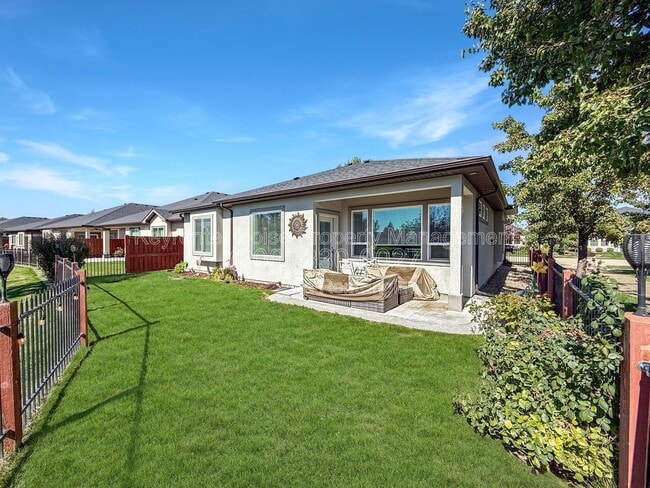 Building Photo - 9753 W Wildbranch Dr