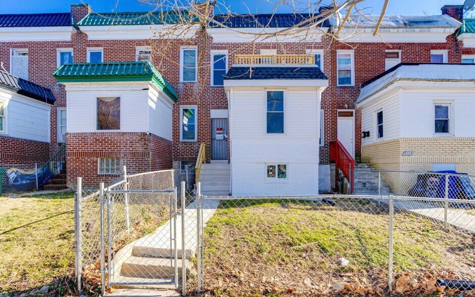 Building Photo - 3007 Oakley Ave