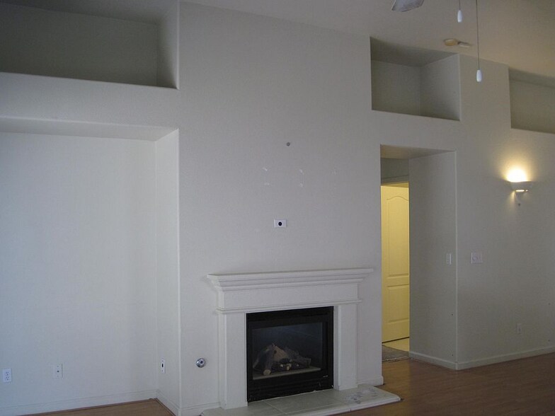 Building Photo - 2630 E Omaha Ave