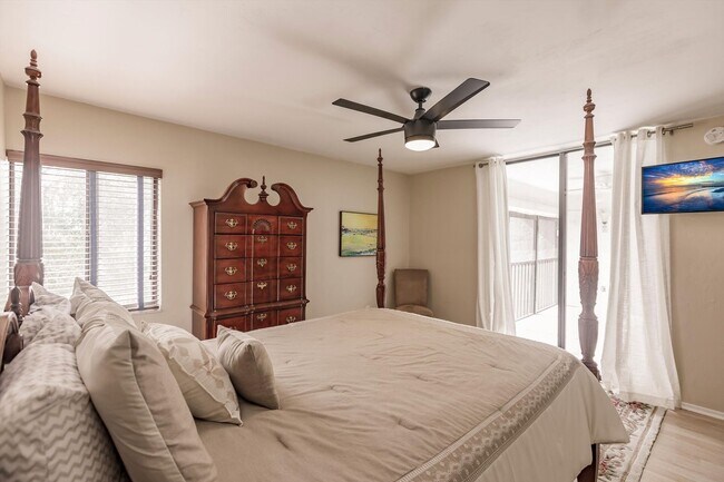 Building Photo - Enjoy great amenities with your annual rental