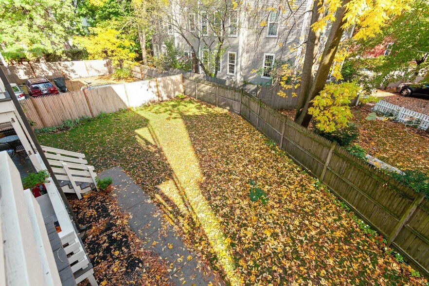 Building Photo - 268 Windsor St