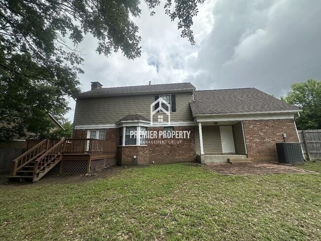Building Photo - 995 Red Fox Cove