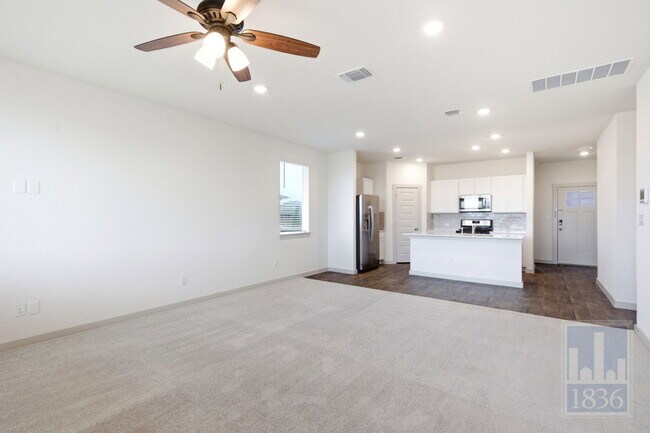 Building Photo - 216 Big Cypress Byu Rd