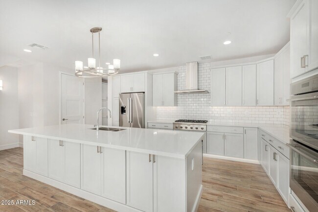 Building Photo - 4525 N 40th St