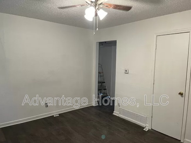 Building Photo - 720-726 N 70th St