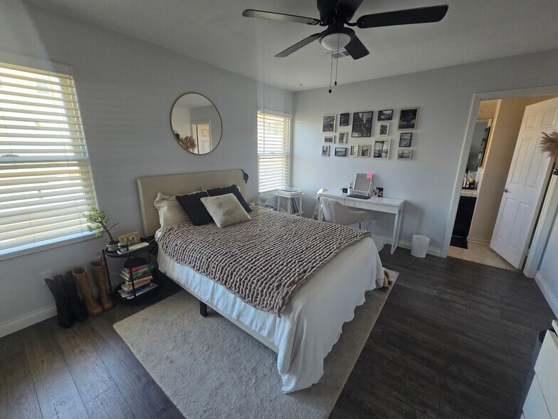 Large master bedroom with private on-suite bathroom - 1668 Grand Ave