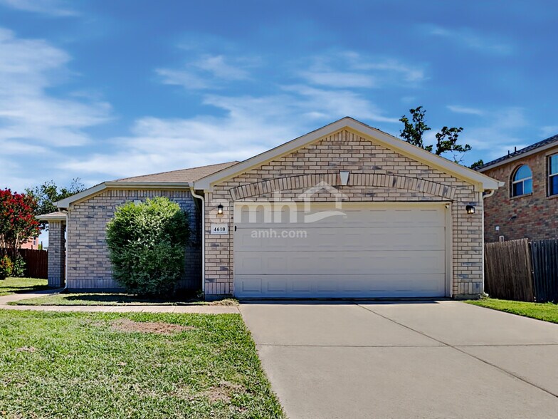 Primary Photo - 4610 Elm Point Dr